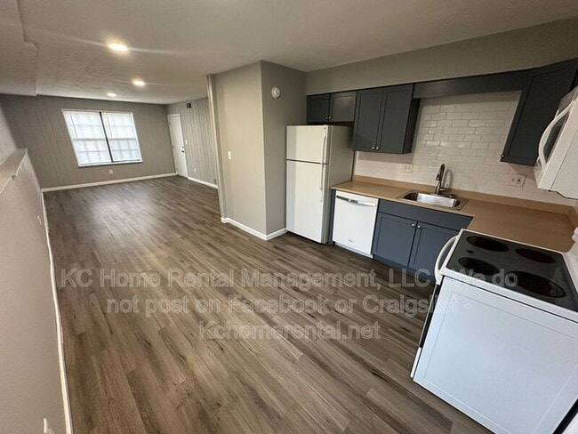 Photo - 9213 E 54th Terrace