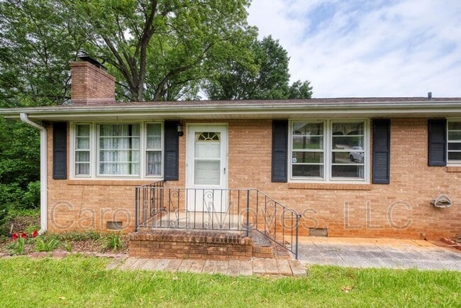 Photo - 1760 Memorial Dr Ext