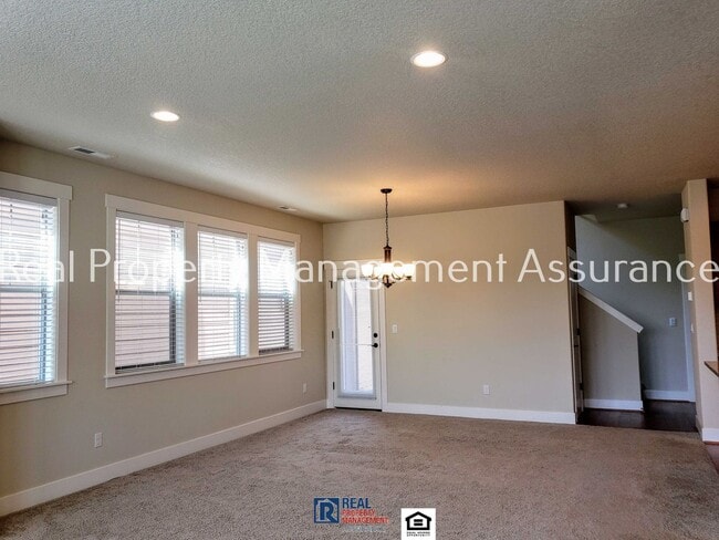 Photo - 15079 NW Rossetta St