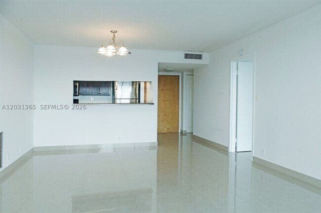 7601 E Treasure Dr Unidad 919
