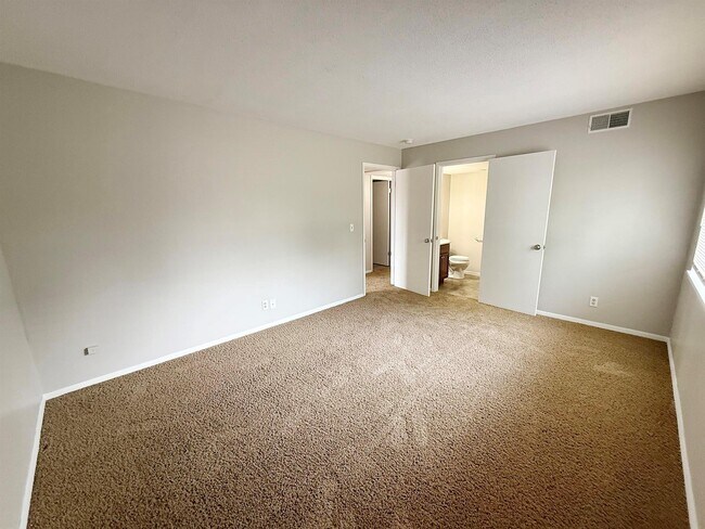 master bedroom - Forrest Edge Apartments