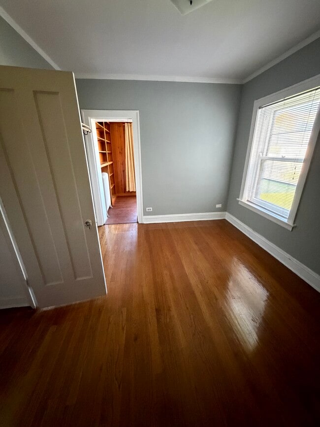 Photo - 6712 N Maplewood Ave Unit Maplewood 3rd floor