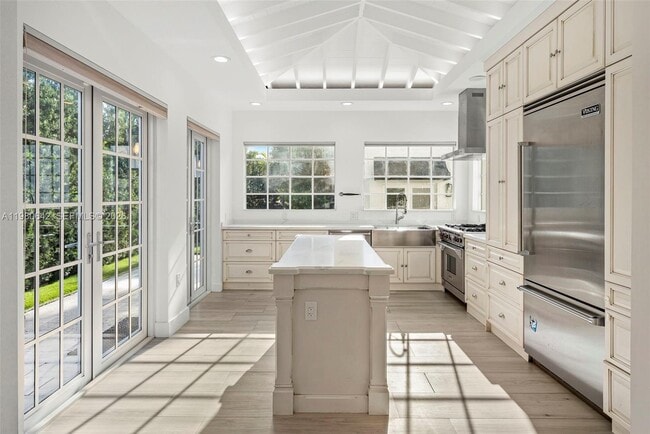 Photo - 4491 Prairie Ave