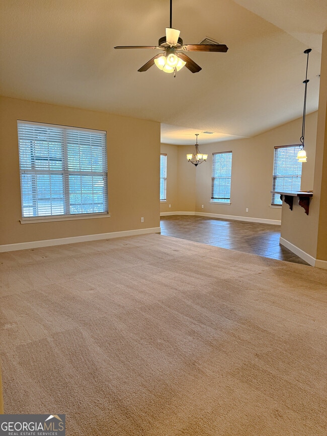 Photo - 102 Lexington Ln