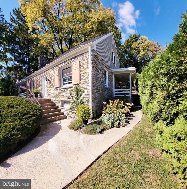 Photo - 1067 Terrace Ave