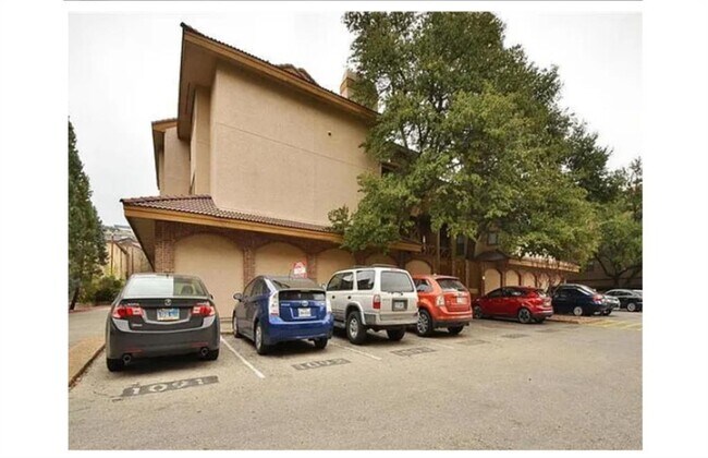 Photo - 806 W 24th St Condo Unit 105