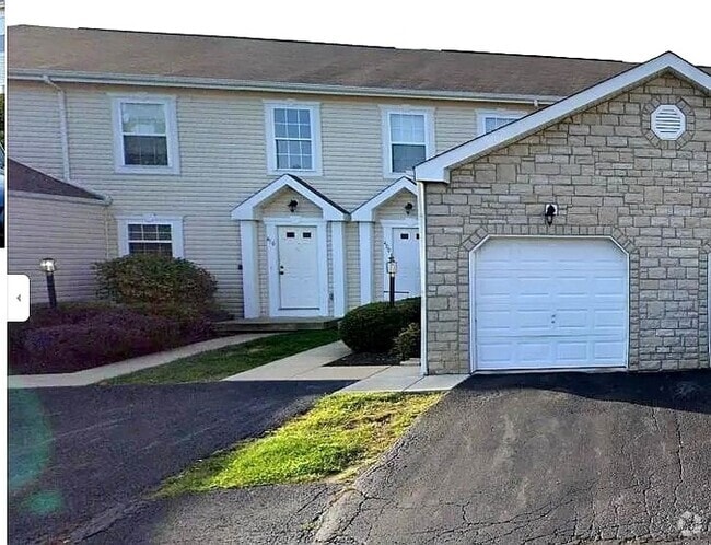 Building Photo - Spacious 3 beds, 2.5 baths Pataskala! Rental