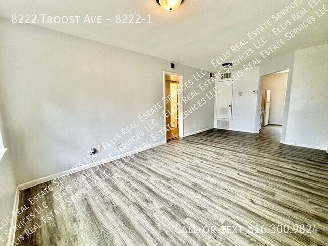 Building Photo - 8222 Troost Ave Unit 8222-1