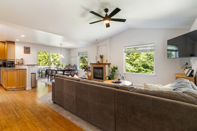 Photo - Charming 4-Bed Sanctuary with Modern Elega...