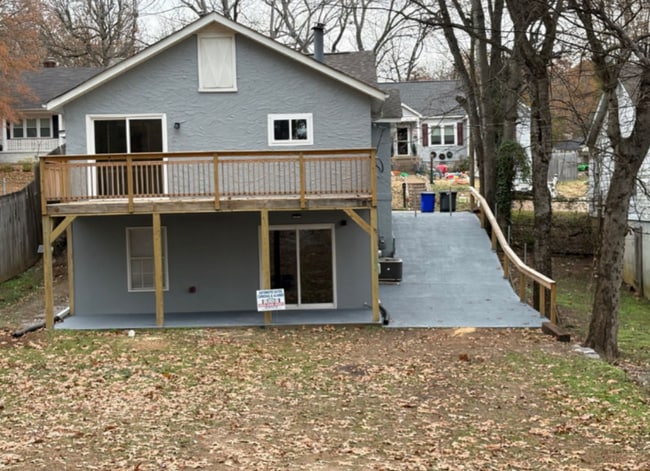 Building Photo - 715 Grandview Ave