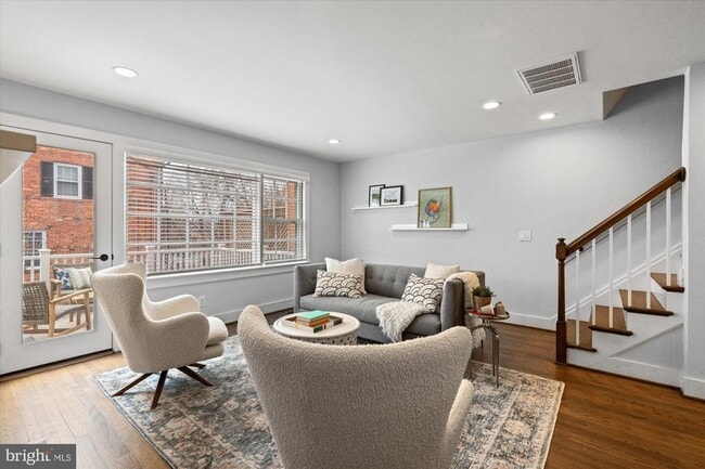 Photo - 222 Green St