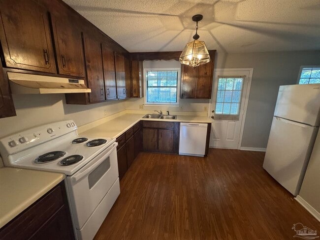 Photo - 6413 Kennington Cir