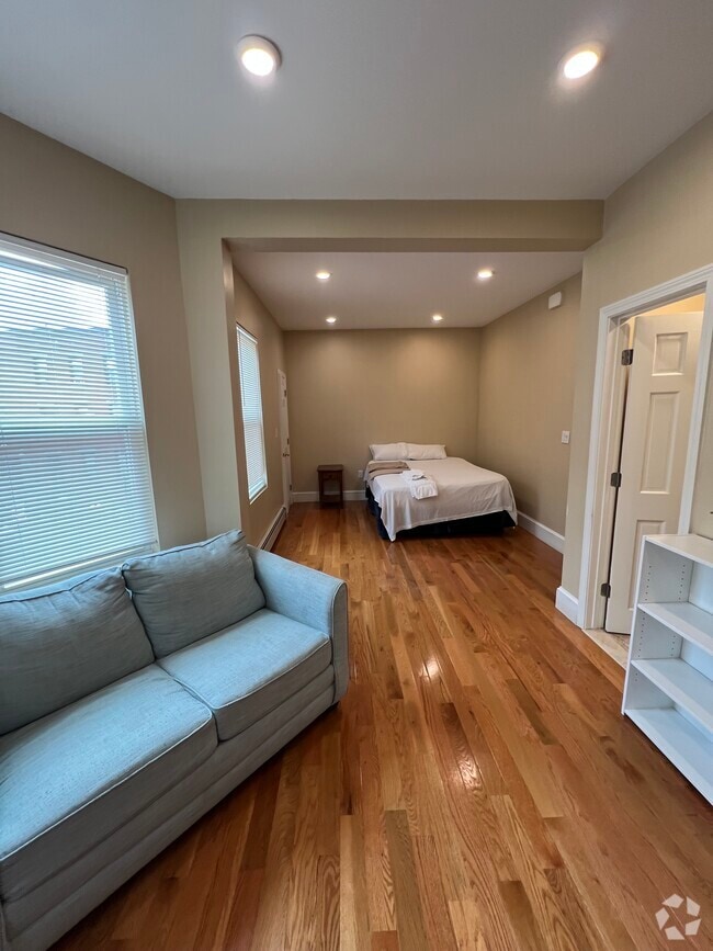 Building Photo - 19 Burney St Unit 2A Rental