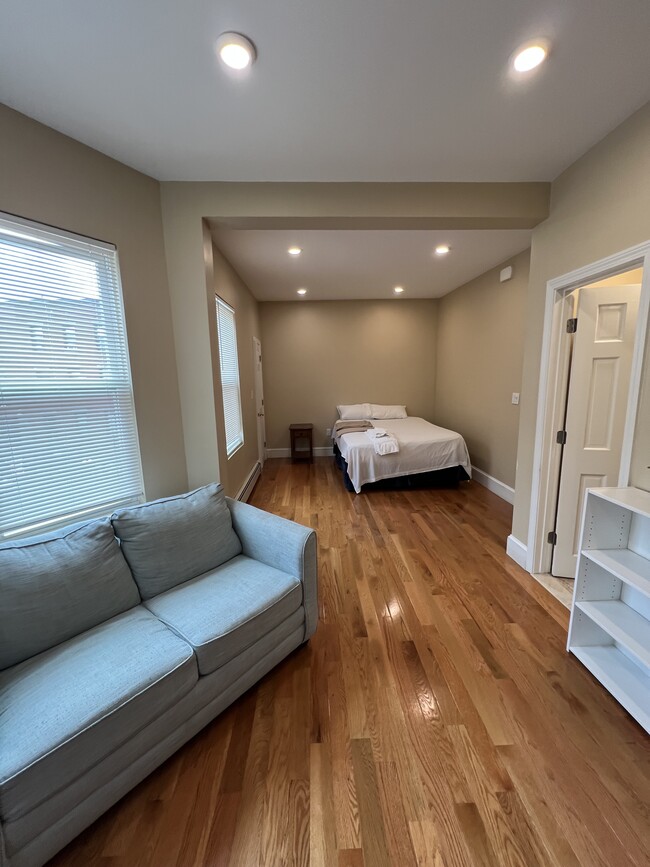 Building Photo - 19 Burney St Unit 2A Rental