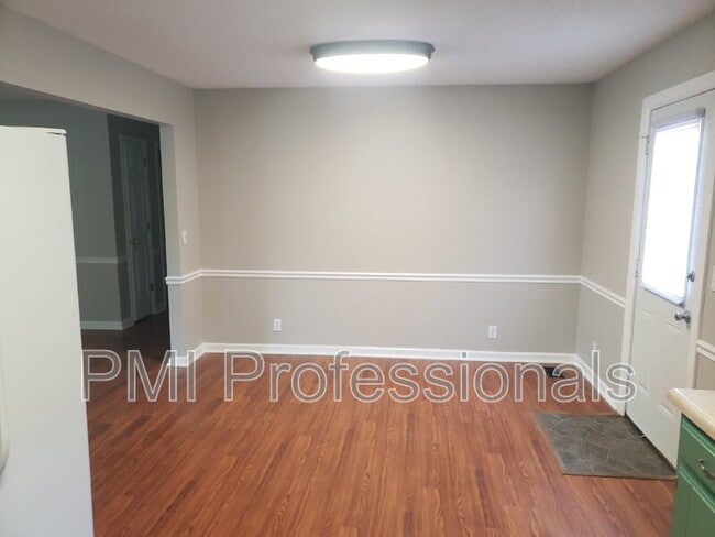 218 Beechwood Cir