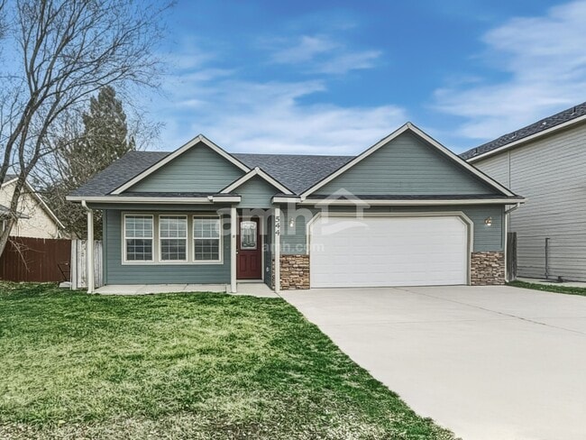 Building Photo - 544 N Locust Ave