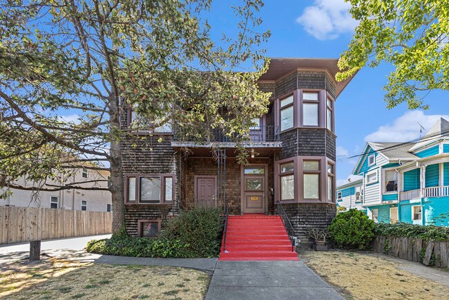 Building Photo - 2316 Buena Vista Ave Unit 2316 Buena Vista Ave #1 Rental