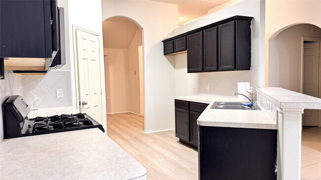 Photo - 6818 Hampden Point Ct