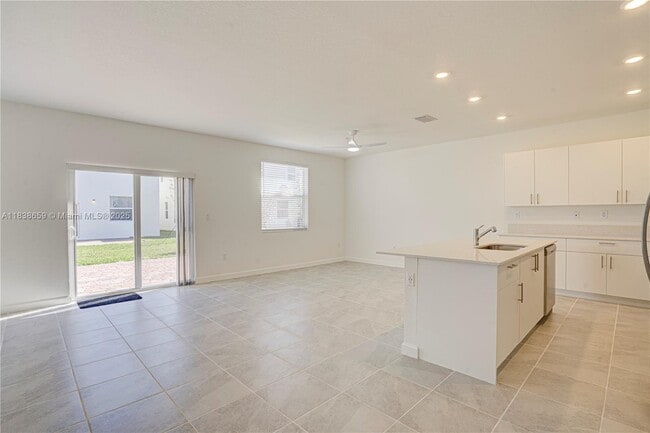Photo - 2642 SE 24th St