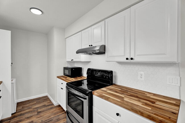 Photo - ONE11 COLLECTION - LAPEER