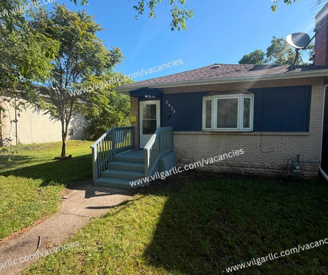 Building Photo - Newly Renovated 3 Bedroom • 1 Bathroom Home