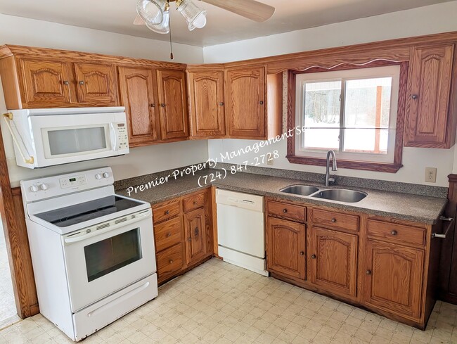 Photo - 5684 Sandy Lake Polk Rd