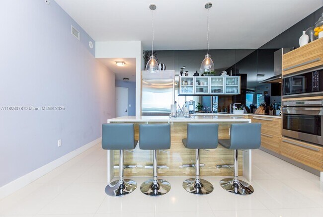 Photo - 2020 N Bayshore Dr Unit 2005