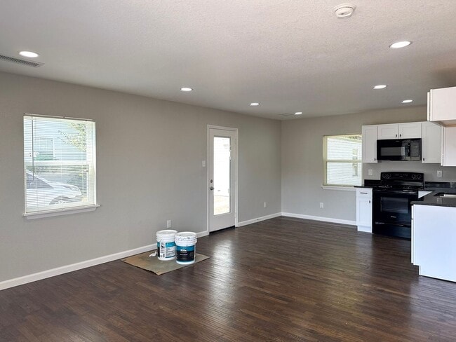 Photo - 2 Bed / 1 Bath / Detached Garage