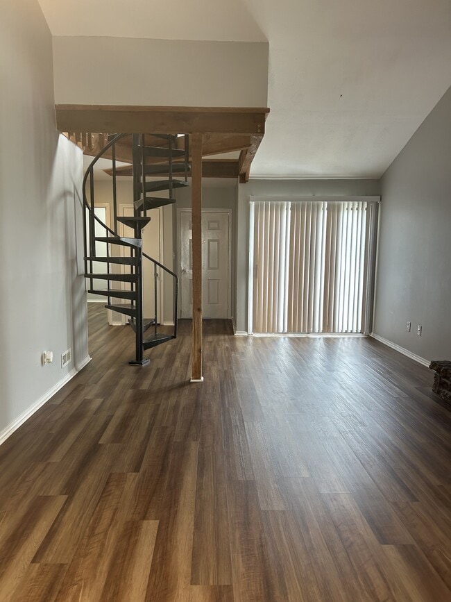 Photo - 13839 Turnberry Ln