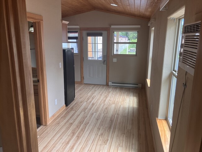Photo - 111 E Cottonwood Dr