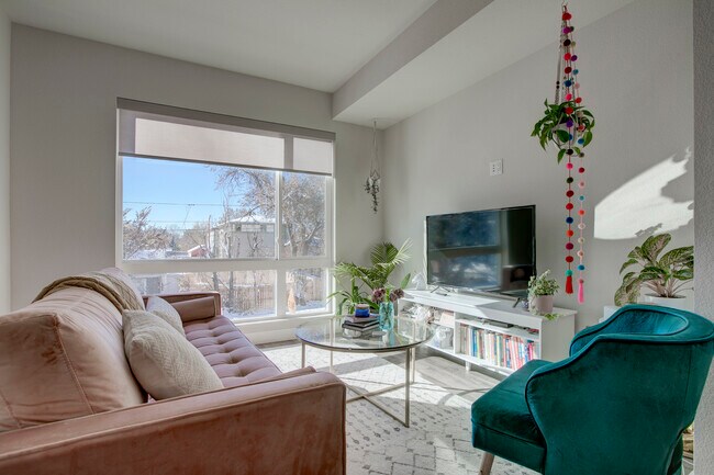 Photo - 5649 W 10th Ave Townhome