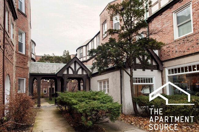 Photo - 914 Green Bay Rd