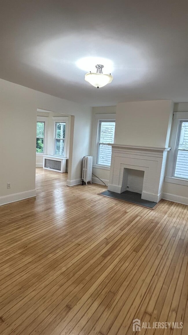 Photo - 440 Denison St