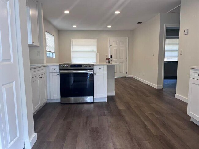 Photo - 1016 9th Ave NW