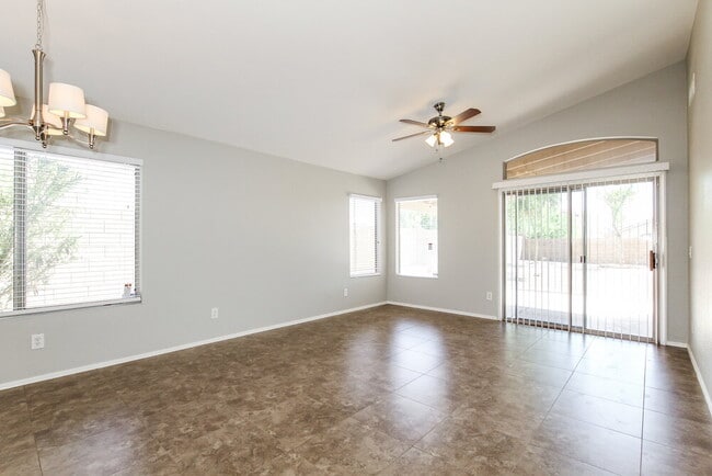 Photo - 18139 N Skyhawk Dr