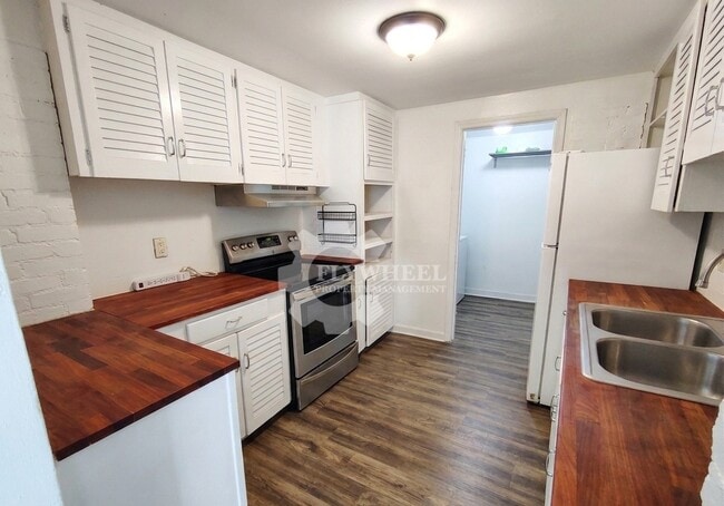 Photo - 910 S Crest Rd