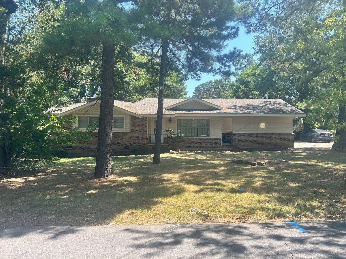 Photo - 530 N 47th St