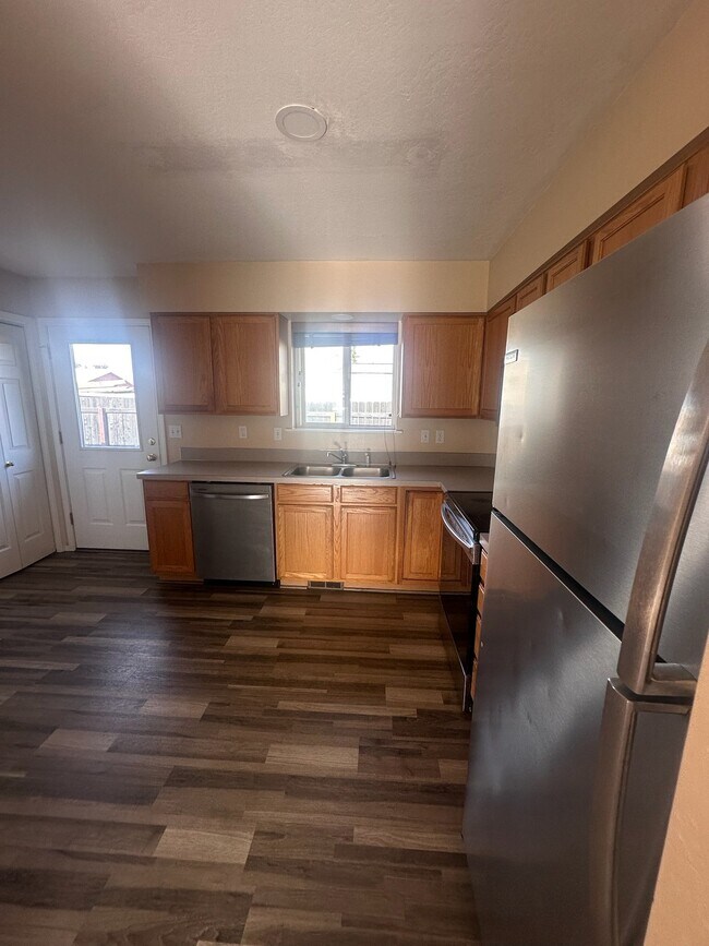 Photo - 1040 N 2nd St