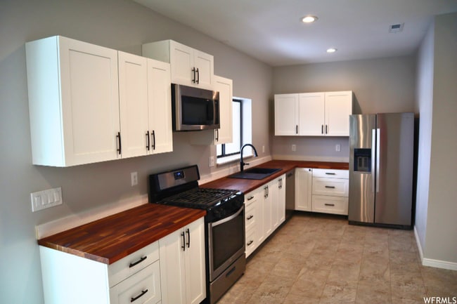 Photo - 921 Woodridge Dr