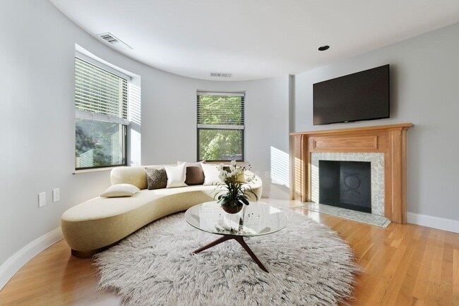 Photo - 87 Gainsborough St Unidad 203