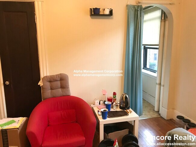 Photo - 349 Pleasant St Unidad A1-9