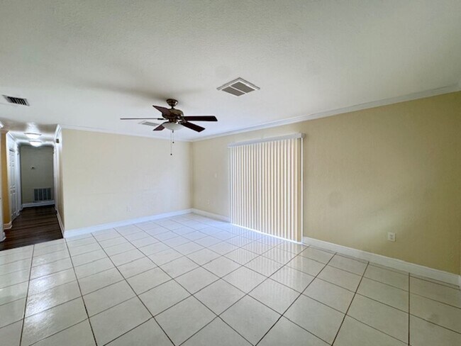 Photo - Charming 3/2 with Modern Updates