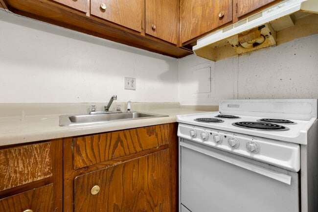 Photo - 35 Deerfield Ct Unit C