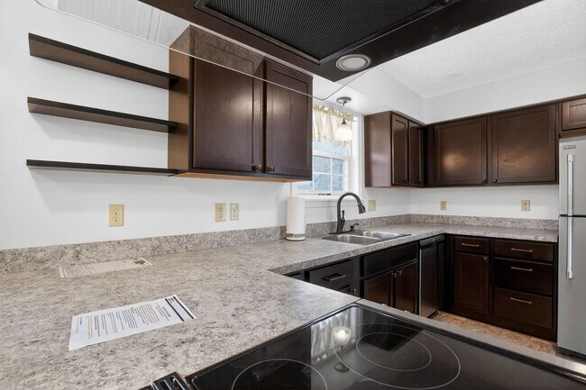 Photo - 11530 Tomahawk Trail W