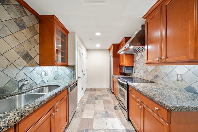 Building Photo - 914 Main St Unit 1603