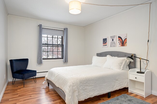 Photo - 1008 Westbrooke Way