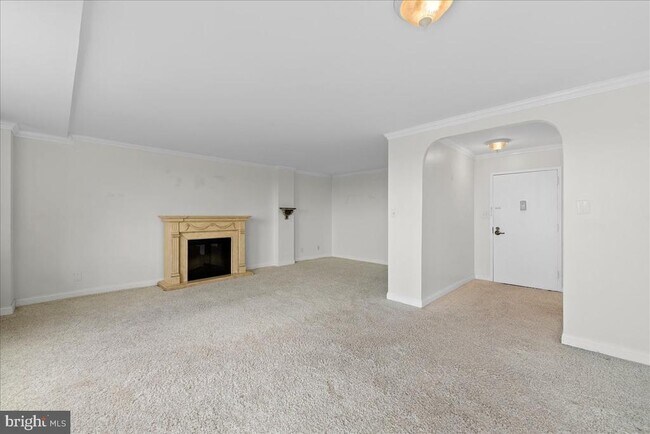 Photo - 501 Slaters Ln Unit 907