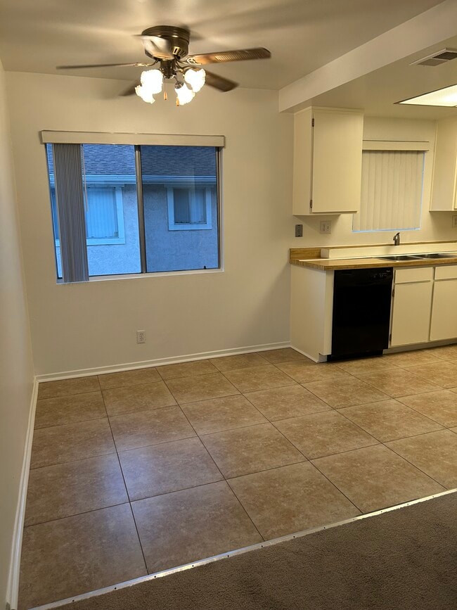 Photo - 1975 Boisseranc Ln Unit Balcony