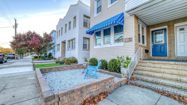 Building Photo - 1102 Wesley Ave Unit 1st floor