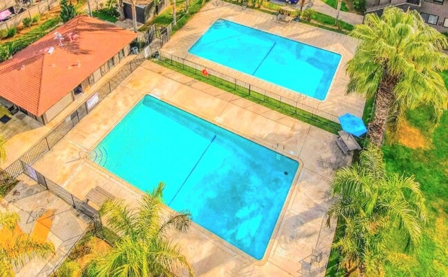 Two Sparkling Pools - 1190 S Winery Ave Unit 143